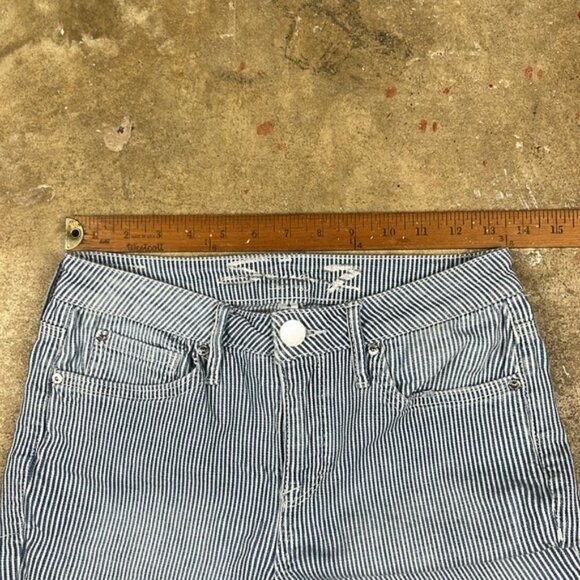 Seven7 railroad stripe Bermuda shortsSize: 4 - Picture 5 of 7